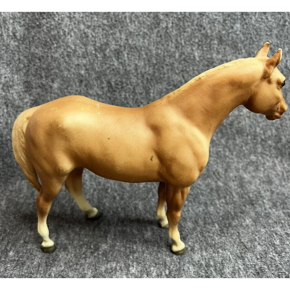 Breyer Quarter Horse Yearling #101 Matte and Semigloss Palomino 1970-80